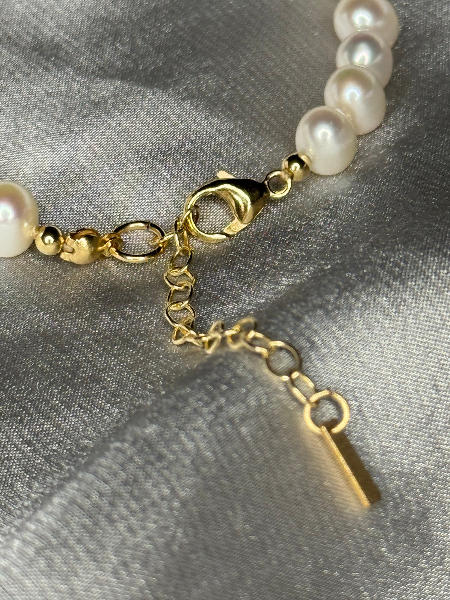 Classic Pearl Bracelet