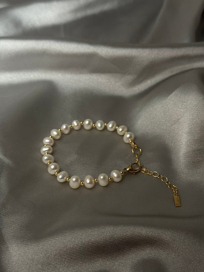 Aurelia Pearl Bracelet