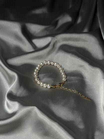 Classic Pearl Bracelet
