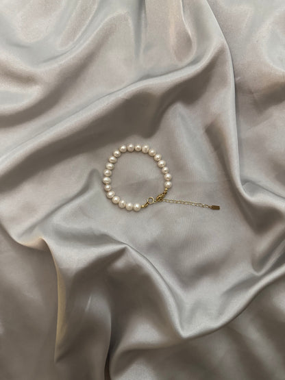Classic Pearl Bracelet