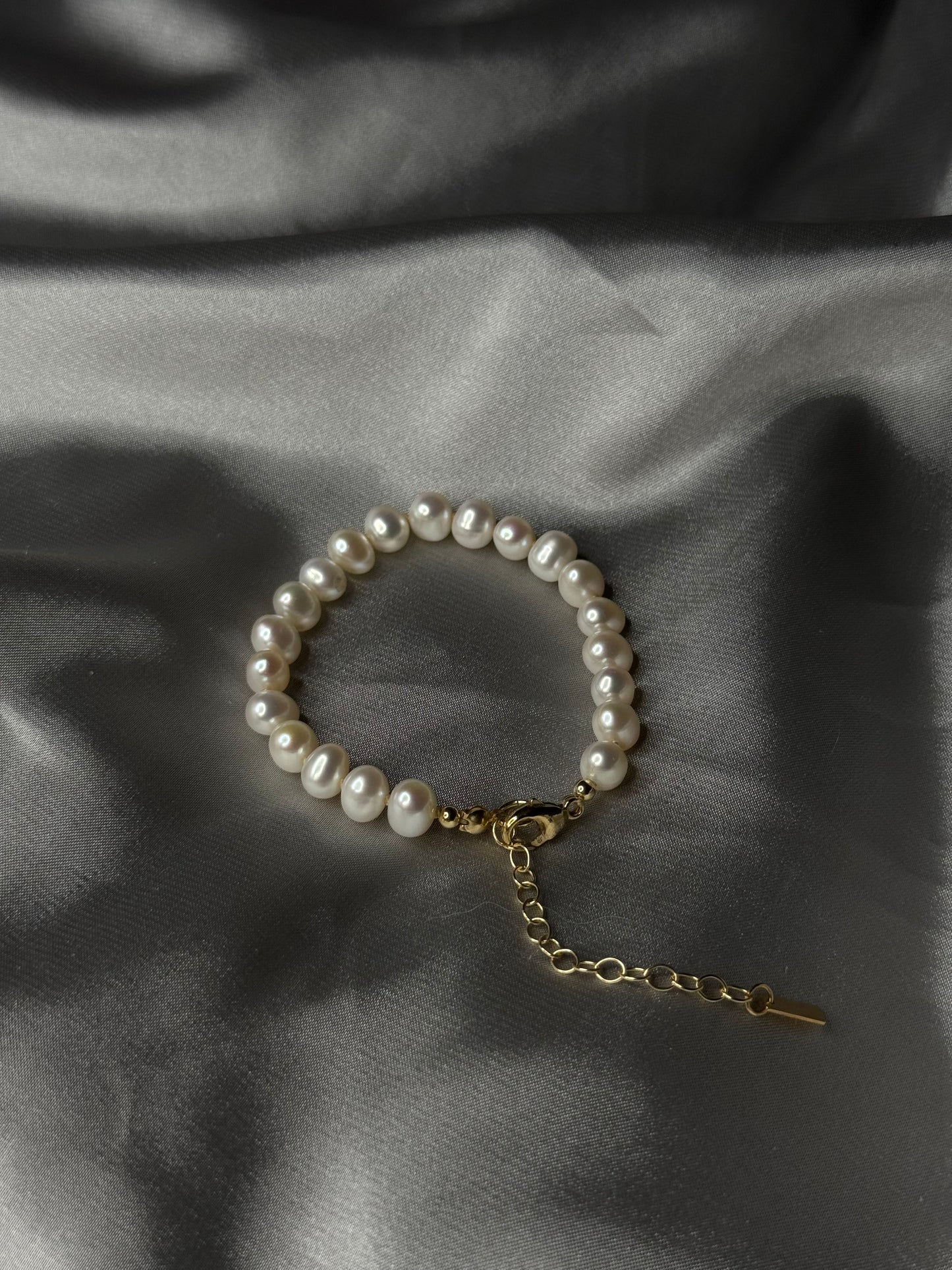Classic Pearl Bracelet