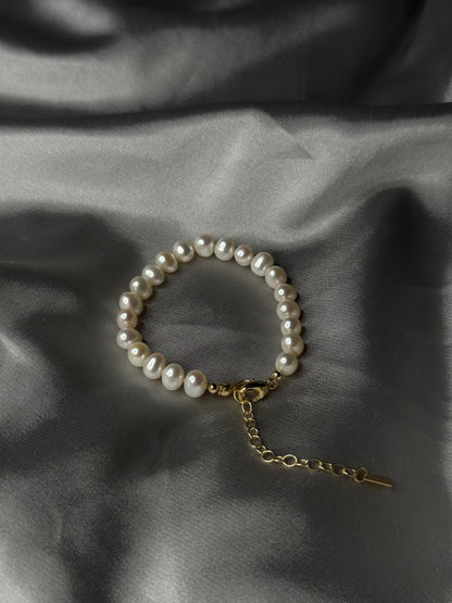 Classic Pearl Bracelet