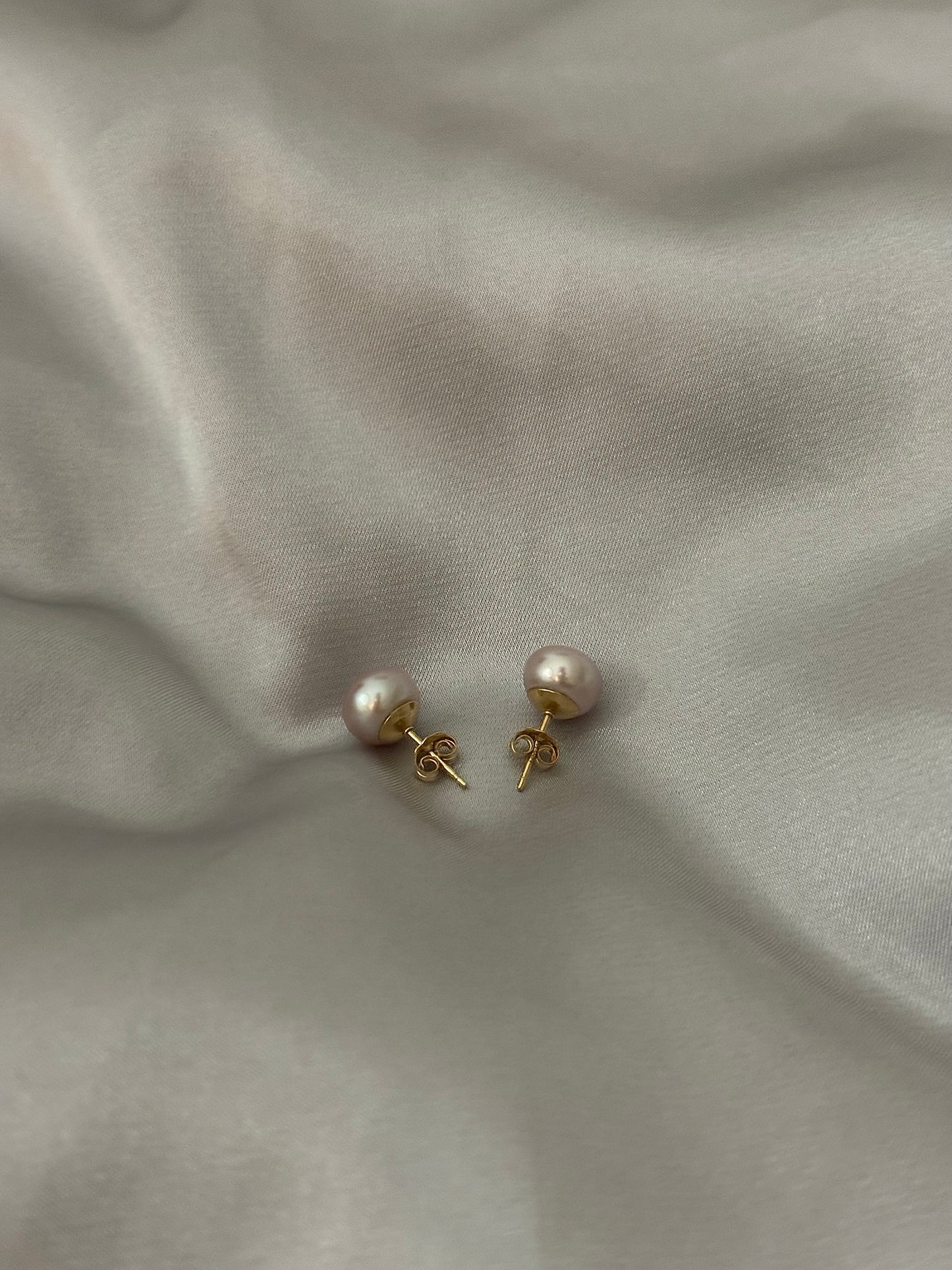 Rose Button Pearl Earrings