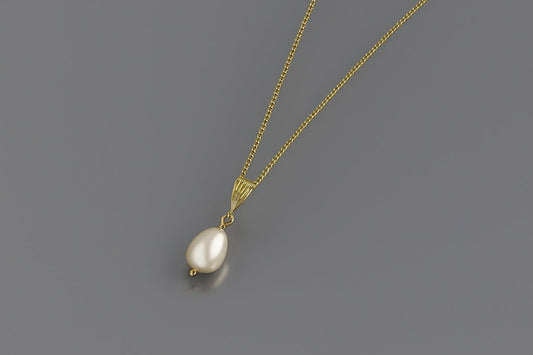 The Drop Pearl Necklace